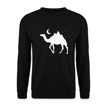 Kamel mit Bergen als Höcker bei Nacht - Unisex Pullover - Schwarz - Vorne - Alina (178cm) & Michal (187cm)