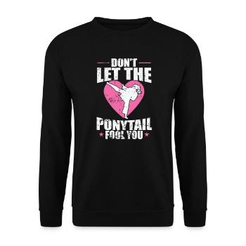 Karaté, ne vous laissez pas tromper par la queue de cheval - Sweat-shirt Unisexe - noir - Devant - Alina (178cm) & Michal (187cm)