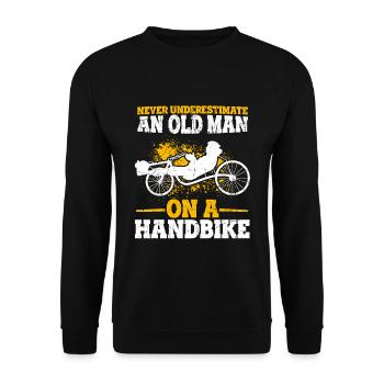 Never Underestimate An Old Man On A Handbike - Han - Unisex Pullover - Schwarz - Vorne - Alina (178cm) & Michal (187cm)