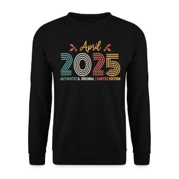 April 2025 Jubiläum April 2025 Retro - Unisex Pullover - Schwarz - Vorne - Alina (178cm) & Michal (187cm)