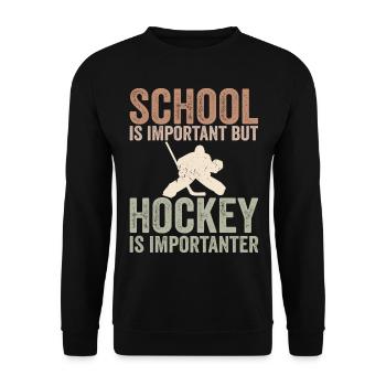 Schule ist wichtig, aber Eishockey ist noch wichtiger - Unisex Pullover - Schwarz - Vorne - Alina (178cm) & Michal (187cm)