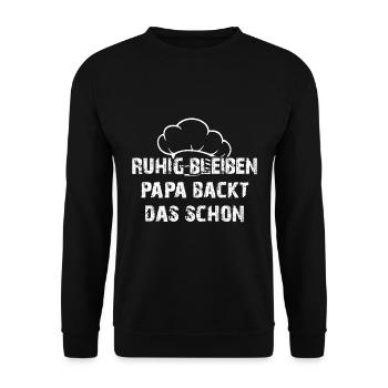 Papa backt das schon - lustiger Papa Backspruch - Unisex Pullover - Schwarz - Vorne - Alina (178cm) & Michal (187cm)