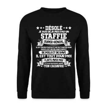 Pris Par Un Staffie Super Génial Chien - Sweat-shirt Unisexe - noir - Devant - Alina (178cm) & Michal (187cm)