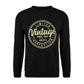 Jahrgang 2019 Geburtstagsgeschenk 2019 - Unisex Pullover - Schwarz - Vorne - Alina (178cm) & Michal (187cm)