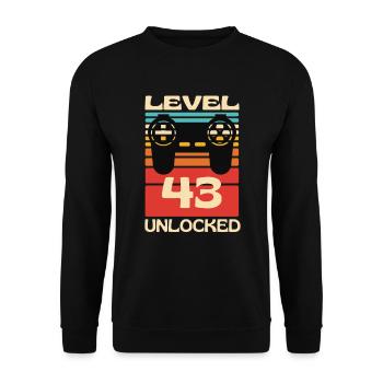Level 43 Unlocked Funny Gaming - Unisex Sweatshirt - black - Front - Alina (178cm) & Michal (187cm)