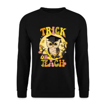 Owl celebrates Halloween with teachers and students - Unisex Sweatshirt - black - Front - Alina (178cm) & Michal (187cm)
