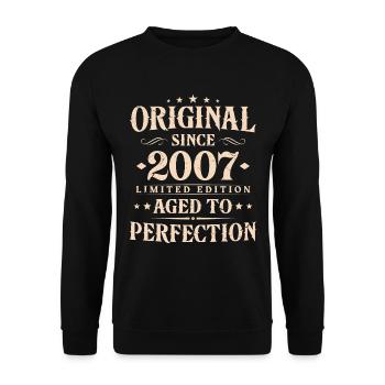 Original since 2007 Vintage Birthday Gift - Unisex Sweatshirt - black - Front - Alina (178cm) & Michal (187cm)