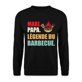 Mari Papa Légende du Barbecue Cadeau Fête des Père - Sweat-shirt Unisexe - noir - Devant - Alina (178cm) & Michal (187cm)