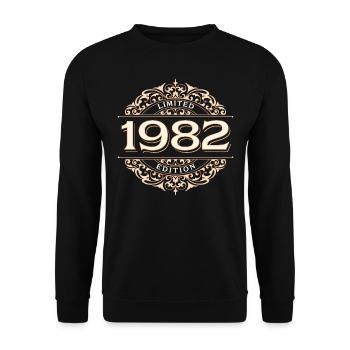 Limited Edition 1982 Vintage Birthday Gift - Unisex Sweatshirt - black - Front - Alina (178cm) & Michal (187cm)