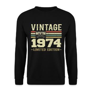 Vintage 1974 Retro 1974 Birthday Gift - Unisex Sweatshirt - black - Front - Alina (178cm) & Michal (187cm)