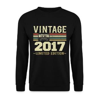 Vintage 2017 Retro Birthday Gift 2017 - Unisex Sweatshirt - black - Front - Alina (178cm) & Michal (187cm)