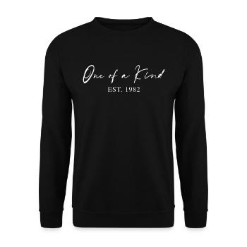Einzigartig seit 1982 Geschenkidee Typografie - Unisex Pullover - Schwarz - Vorne - Alina (178cm) & Michal (187cm)