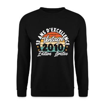 Vintage Cadeau D'anniversaire 13 Ans Vintage 2010 - Sweat-shirt Unisexe - noir - Devant - Alina (178cm) & Michal (187cm)