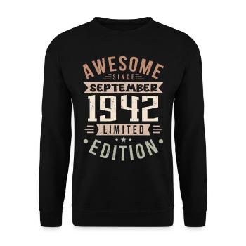 1942 Septembre Anniversaire Né en septembre 1942 - Sweat-shirt Unisexe - noir - Devant - Alina (178cm) & Michal (187cm)