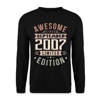 2007 September Birthday Born September 2007 - Unisex Sweatshirt - black - Front - Alina (178cm) & Michal (187cm)