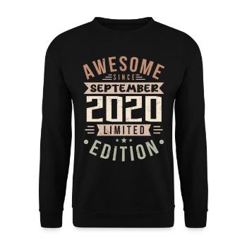 2020 Septembre Anniversaire Né Septembre 2020 - Sweat-shirt Unisexe - noir - Devant - Alina (178cm) & Michal (187cm)
