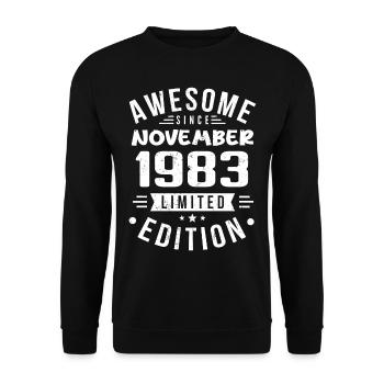 November 1983 Gift Idea Legend November 1983 - Unisex Sweatshirt - black - Front - Alina (178cm) & Michal (187cm)
