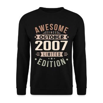 Legend since October 2007 Birthday October 2007 - Unisex Sweatshirt - black - Front - Alina (178cm) & Michal (187cm)
