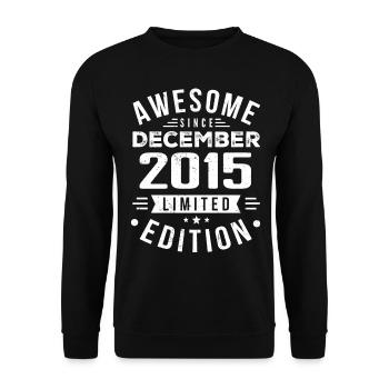 Cadeau d’anniversaire né en décembre 2015 - Sweat-shirt Unisexe - noir - Devant - Alina (178cm) & Michal (187cm)
