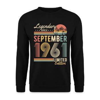 Septembre 1961 né Vintage Anniversaire Rétro - Sweat-shirt Unisexe - noir - Devant - Alina (178cm) & Michal (187cm)