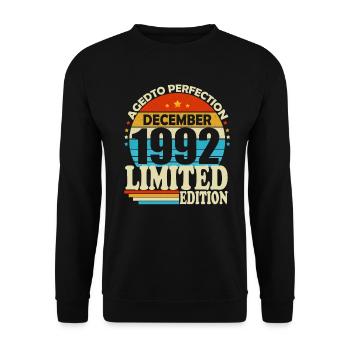 Dezember 1992 Jahrgang Vintage Geburtstag Retro - Unisex Pullover - Schwarz - Vorne - Alina (178cm) & Michal (187cm)