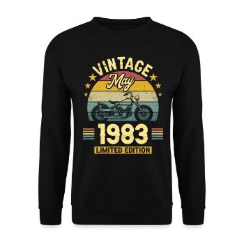 Oldtimer-Biker Jahrgang Mai 1983 40-jähriges Jubiläum - Unisex Pullover - Schwarz - Vorne - Alina (178cm) & Michal (187cm)