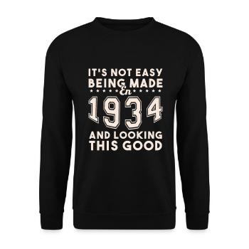 Fabriqué en 1934 et ayant l’air aussi bien - Sweat-shirt Unisexe - noir - Devant - Alina (178cm) & Michal (187cm)