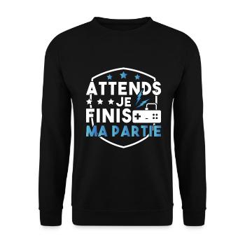 Moment, ich beende mein Spiel - Unisex Pullover - Schwarz - Vorne - Alina (178cm) & Michal (187cm)