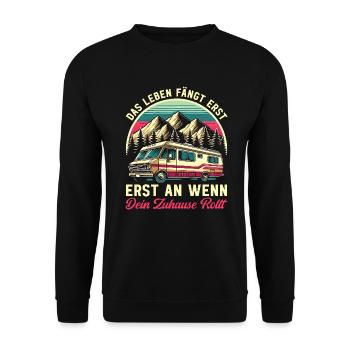 Camper Wohnwagen Lagerfeuer Campingurlaub - Unisex Pullover - Schwarz - Vorne - Alina (178cm) & Michal (187cm)