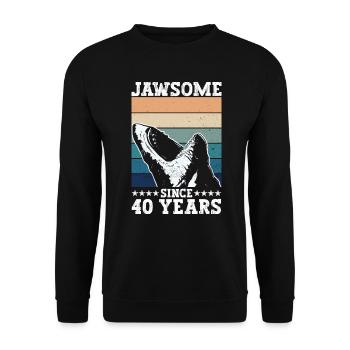 Jawsome seit 40 Jahren - Megalodon-Hai 40. - Unisex Pullover - Schwarz - Vorne - Alina (178cm) & Michal (187cm)