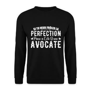 La Perfection C'est à Côté D'une Avocate - Sweat-shirt Unisexe - noir - Devant - Alina (178cm) & Michal (187cm)