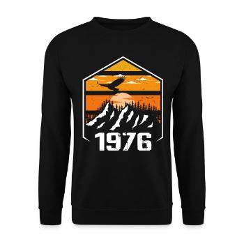 Anniversary 1976 Vintage 1976 Made in 1976 - Unisex Sweatshirt - black - Front - Alina (178cm) & Michal (187cm)