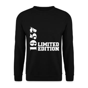 Édition limitée 1957, cadeau d’anniversaire 1957 - Sweat-shirt Unisexe - noir - Devant - Alina (178cm) & Michal (187cm)