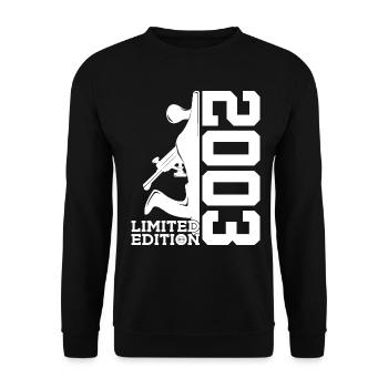 LIMITED EDITION 2003 TISCHLER 23. GEBURTSTAG - Unisex Pullover - Schwarz - Vorne - Alina (178cm) & Michal (187cm)