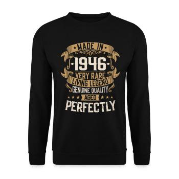 1946 Jahrgang geboren Geburtstag Geschenk - Unisex Pullover - Schwarz - Vorne - Alina (178cm) & Michal (187cm)