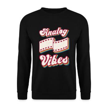 Retro Photographer Vintage Analog Vibes - Unisex Pullover - Schwarz - Vorne - Alina (178cm) & Michal (187cm)