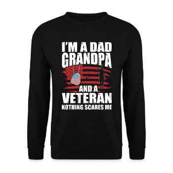 Ich bin Vater, Opa und Veteran, nichts macht mir Angst - Unisex Pullover - Schwarz - Vorne - Alina (178cm) & Michal (187cm)
