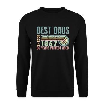 Die Besten Väter Sind 1957 Geboren, 66 Jahre Alt, - Unisex Pullover - Schwarz - Vorne - Alina (178cm) & Michal (187cm)