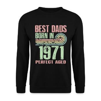 Die Besten Väter Sind 1971 Geboren, 52 Jahre Alt, - Unisex Pullover - Schwarz - Vorne - Alina (178cm) & Michal (187cm)