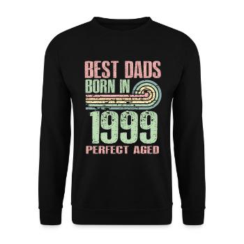 Die Besten Väter Sind 1999 Geboren, 24 Jahre Alt, - Unisex Pullover - Schwarz - Vorne - Alina (178cm) & Michal (187cm)