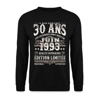 les légendes sont nées en juin 1993 - 30 ans - Sweat-shirt Unisexe - noir - Devant - Alina (178cm) & Michal (187cm)