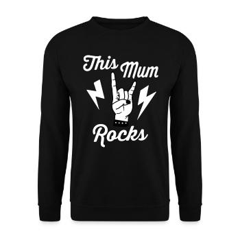 Diese Mama rockt - Unisex Pullover - Schwarz - Vorne - Alina (178cm) & Michal (187cm)