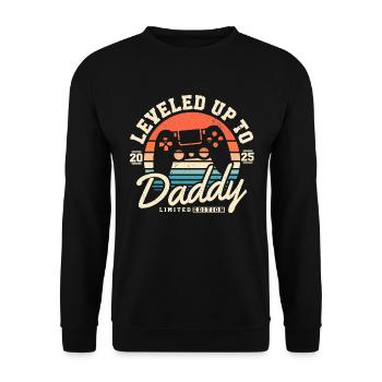 Promoted to dad in 2025 - Unisex Sweatshirt - black - Front - Alina (178cm) & Michal (187cm)