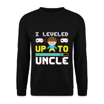 Level Up Zum Onkel - Unisex Pullover - Schwarz - Vorne - Alina (178cm) & Michal (187cm)