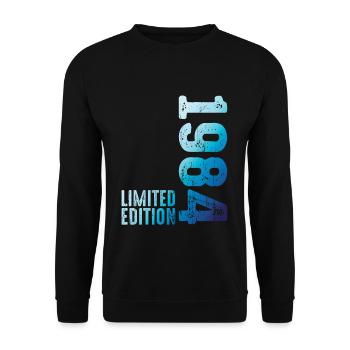 Since 1984 Year 1984 Retro Vintage 1984 Birth - Unisex Sweatshirt - black - Front - Alina (178cm) & Michal (187cm)