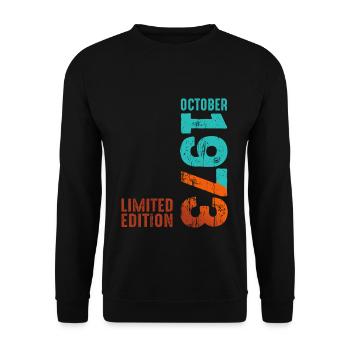 Since October 1973 Year 1973 Retro Edition - Unisex Pullover - Schwarz - Vorne - Alina (178cm) & Michal (187cm)