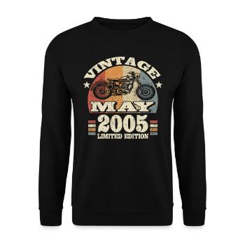 Born in May 2005 - 18 years old - Unisex Sweatshirt - black - Front - Alina (178cm) & Michal (187cm)
