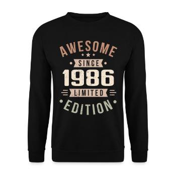 Original 1986 Vintage Vintage Birthday 1986 - Unisex Sweatshirt - black - Front - Alina (178cm) & Michal (187cm)