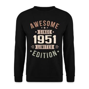 Original 1951 Vintage Vintage Birthday 1951 - Unisex Sweatshirt - black - Front - Alina (178cm) & Michal (187cm)