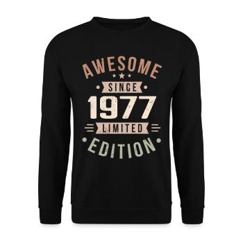 Original 1977 Vintage Vintage Birthday 1977 - Unisex Sweatshirt - black - Front - Alina (178cm) & Michal (187cm)